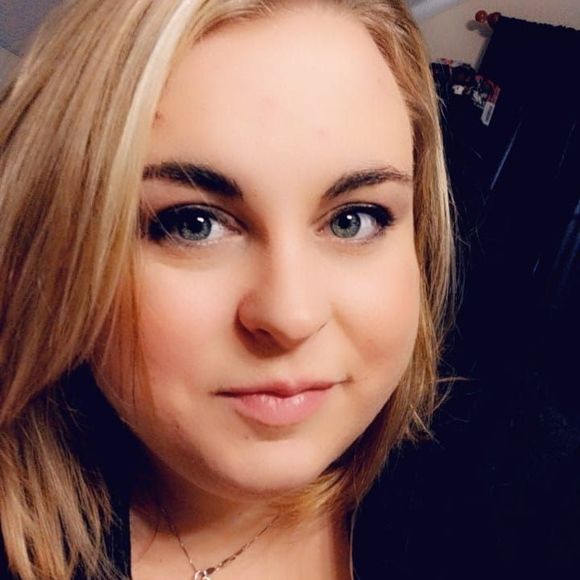 Meet your Posher, Rebecca - Picture 1 of 1